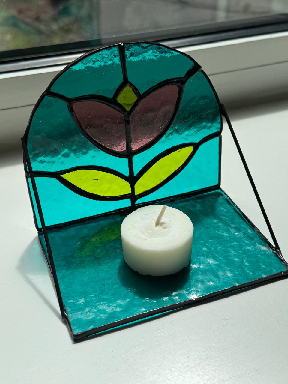 Floral candle holder